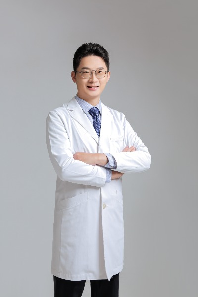 賴彥輝醫師